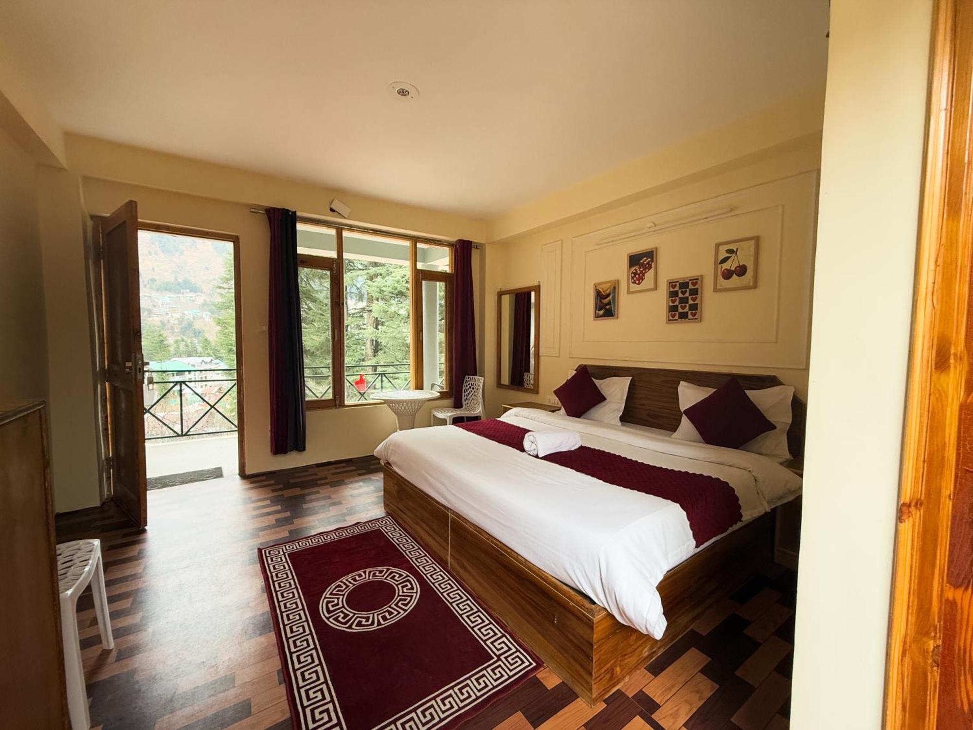 Red House Cafe And Inn Manāli Zewnętrze zdjęcie